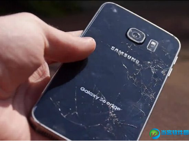 首批三星Galaxy S6 Edge被曝质量问题