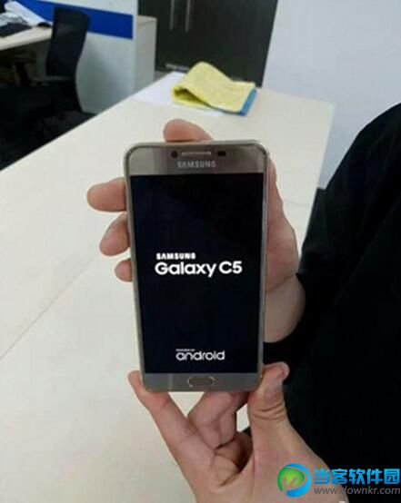 三星Galaxy C系列手机什么时候上市 三星Galaxy C和荣耀V8价格对比